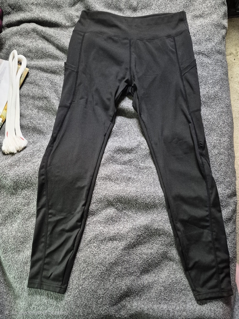 Black High-Waist Leggings with Side Pockets